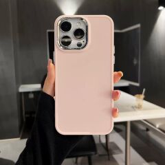 Tarzınıza Uyum Sağlayan Zarif Pembe Silikon Iphone 15 Pro Max Kılıf